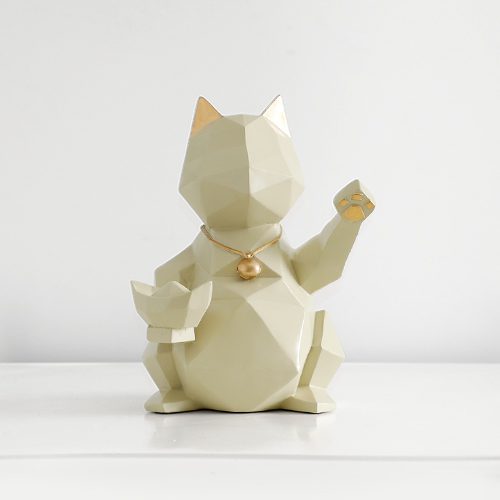 White cat figurine S